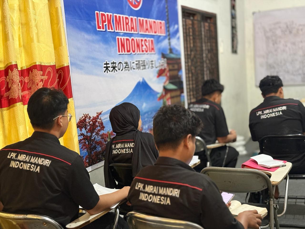 Siswa saat akan berangkat